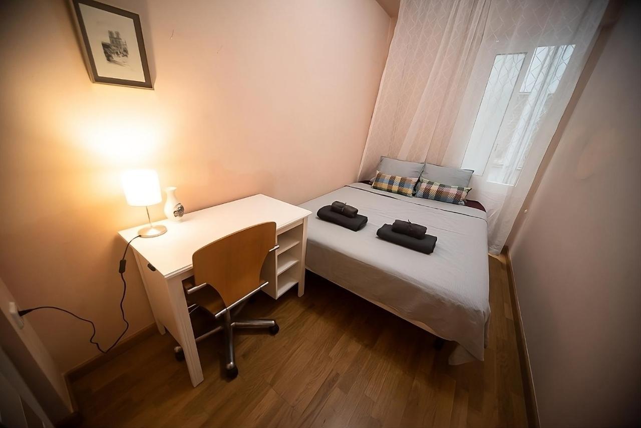 Traditional Rooms In Eixample Barcelona Exterior foto