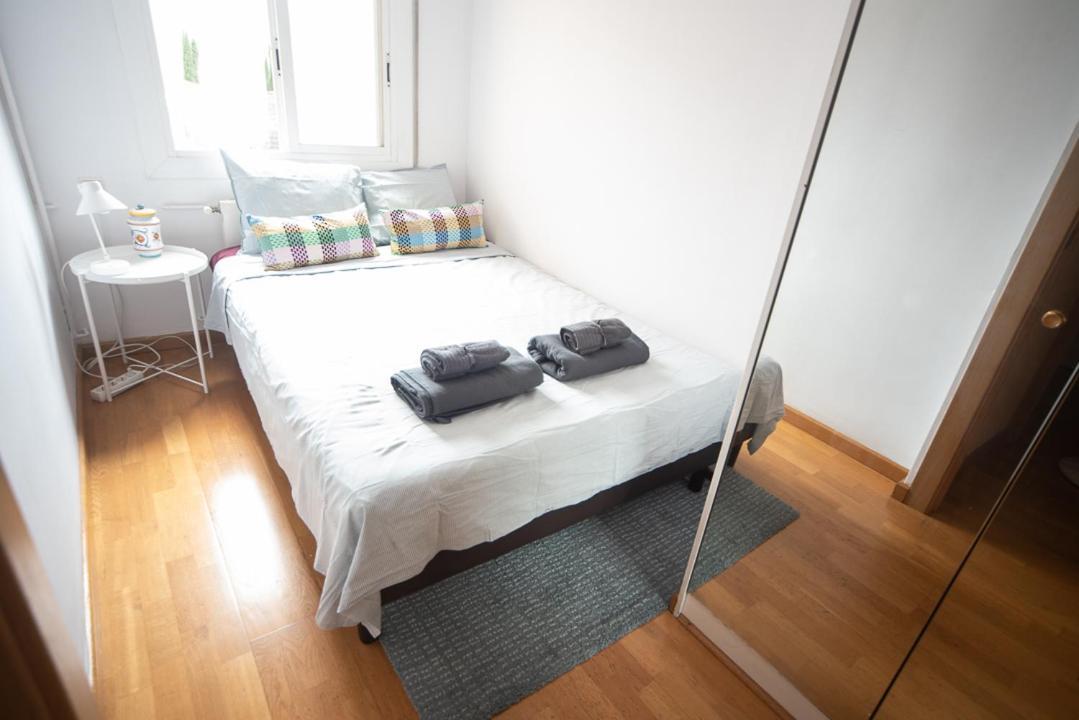 Traditional Rooms In Eixample Barcelona Exterior foto